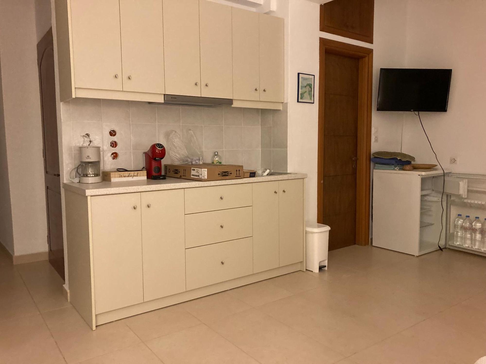 Mimis & Connie 2 Apartment Karpathos Bagian luar foto