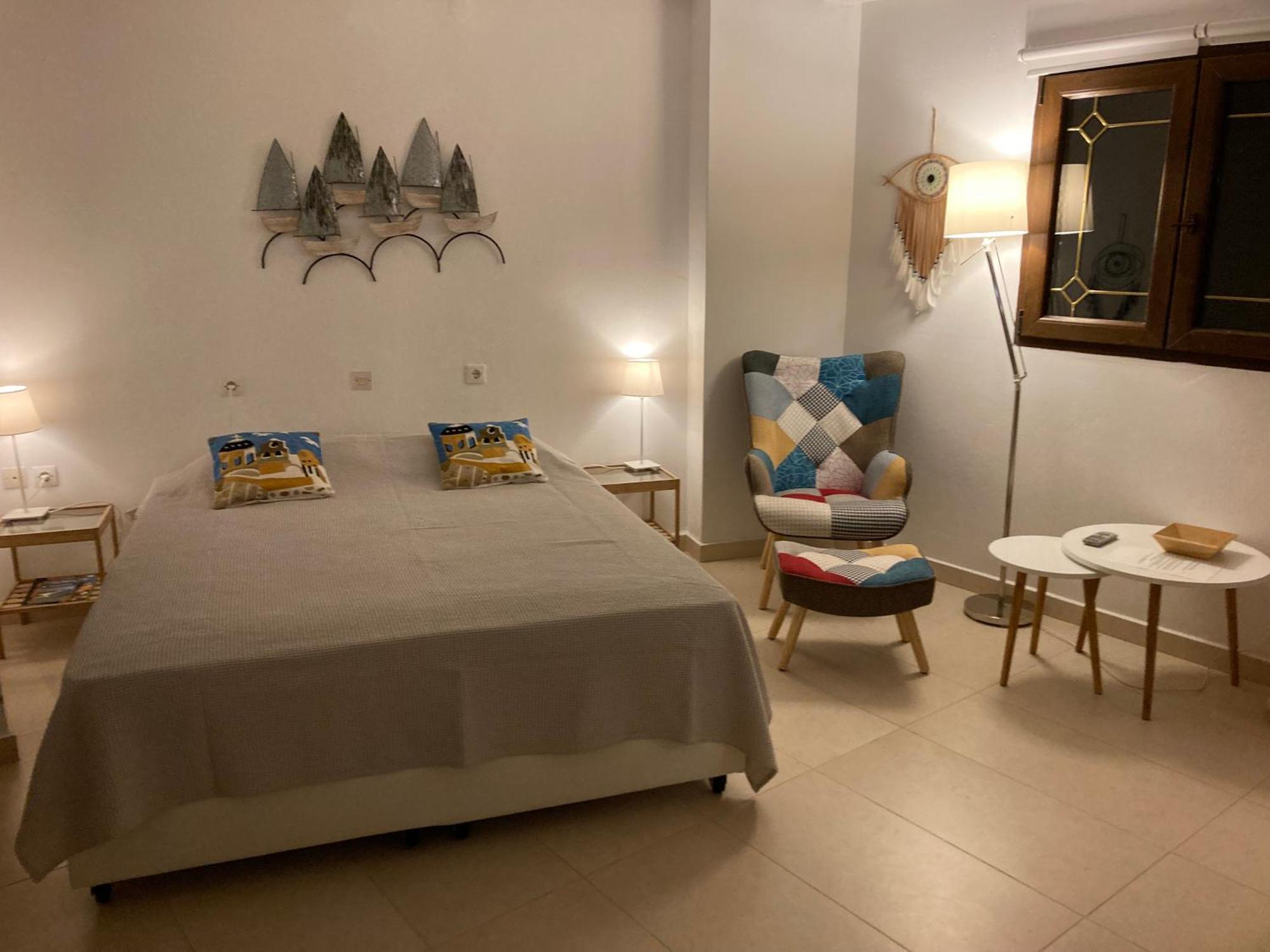 Mimis & Connie 2 Apartment Karpathos Bagian luar foto